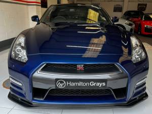 Image 32/45 of Nissan GT-R (2011)