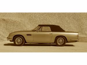 Imagen 9/10 de Aston Martin DB 6 Volante (1967)