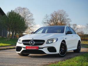 Image 1/33 of Mercedes-Benz AMG E 63 S 4MATIC+ (2019)