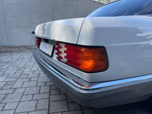 Image 20/45 de Mercedes-Benz 500 SE (1988)