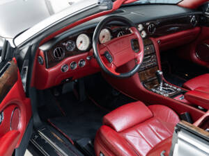 Immagine 8/45 di Bentley Azure (2007)