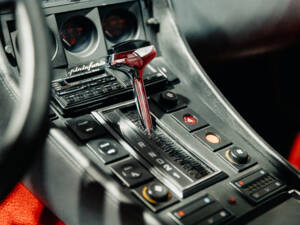 Imagen 12/17 de Ferrari 412 (1988)
