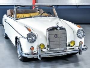 Bild 4/7 von Mercedes-Benz 220 S Cabriolet (1958)