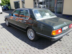 Afbeelding 5/10 van BMW 735i (1986)