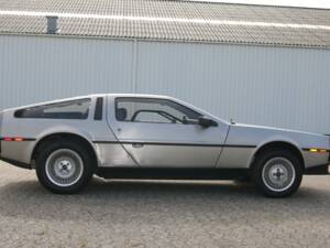 Image 7/92 of DeLorean DMC-12 (1982)
