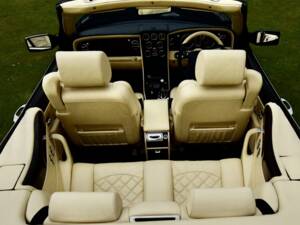 Bild 32/50 von Bentley Azure Mulliner (2003)