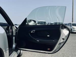 Image 18/39 of Porsche 911 Carrera 4S (2002)