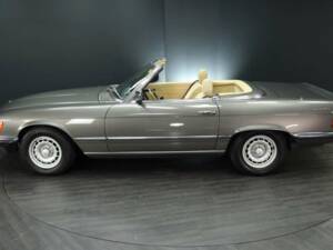 Imagen 3/30 de Mercedes-Benz 380 SL (1983)