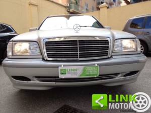 Image 7/10 of Mercedes-Benz C 180 (1998)