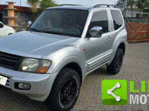 Image 1/10 of Mitsubishi Shogun (2000)