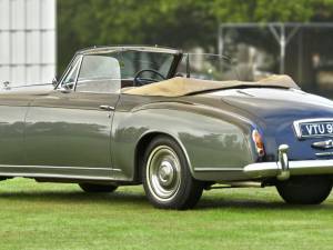 Immagine 23/50 di Bentley S 1 Continental DHC (1955)