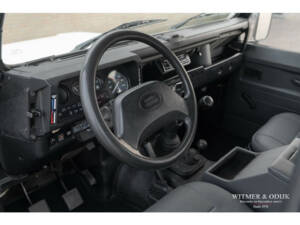 Immagine 7/22 di Land Rover Defender 90 (1995)