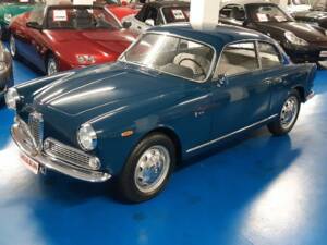 Imagen 11/33 de Alfa Romeo Giulia 1600 Sprint (1963)