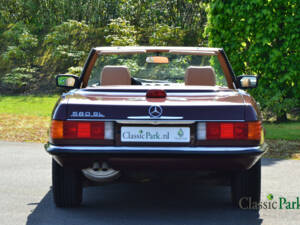 Image 16/50 of Mercedes-Benz 560 SL (1987)