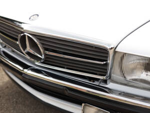 Image 80/85 of Mercedes-Benz 560 SL (1986)