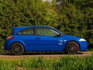 Afbeelding 23/50 van Renault Mégane R.S. F1 Team R26 (2007)
