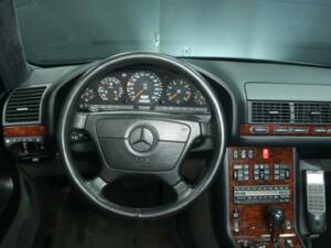 Image 12/30 of Mercedes-Benz 600 SEL (1992)