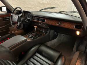 Image 16/20 of Jaguar XJS 4.0 (1991)