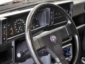 Image 21/39 of Alfa Romeo 75 2.0 Twin Spark (1990)