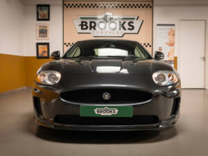 Image 4/45 of Jaguar XKR (2010)