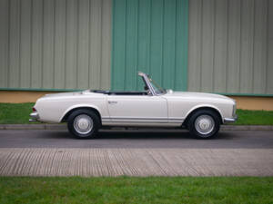 Image 4/29 of Mercedes-Benz 230 SL (1965)