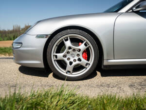 Image 36/82 of Porsche 911 Carrera 4S (WLS) (2006)