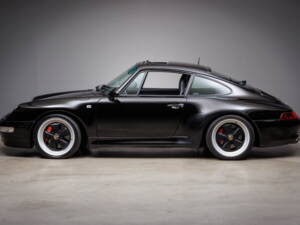 Immagine 8/40 di Porsche 911 Carrera 4S (1998)