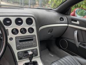 Image 17/29 of Alfa Romeo Spider 2.2 JTS (2008)