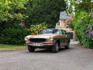 Image 18/50 of Volvo 1800 ES (1973)