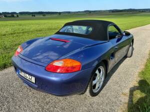 Image 4/10 of Porsche Boxster (1997)