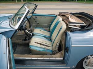 Immagine 25/46 di Porsche 356 B 1600 Roadster (1961)