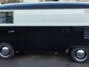 Image 4/19 de Volkswagen T1 panel van (1963)