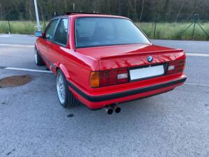 Bild 95/180 von BMW 316i (1989)