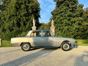 Imagen 10/25 de Alfa Romeo 1750 Berlina (1970)