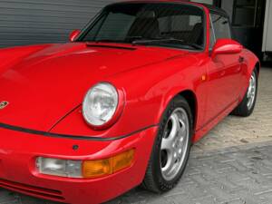 Imagen 29/37 de Porsche 911 Carrera 2 (1992)