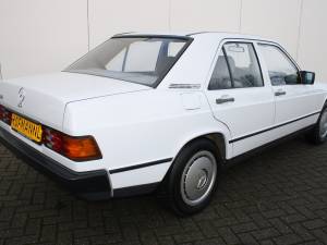 Image 2/11 of Mercedes-Benz 190 D (1986)