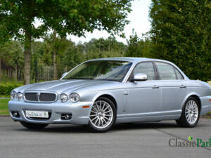 Afbeelding 1/46 van Jaguar XJ 8 3.5 (2007)