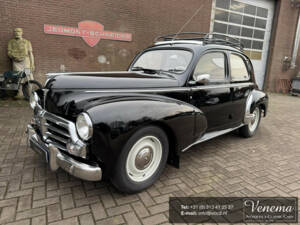 Image 1/22 of Peugeot 203 (1952)