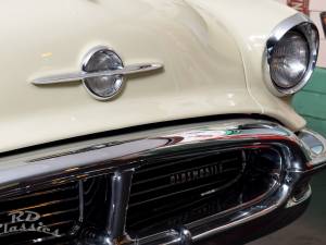 Bild 8/50 von Oldsmobile 98 Starfire (1956)