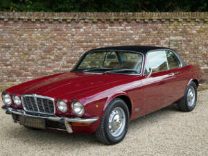 Bild 46/50 von Jaguar XJ 6 L 4.2 (1977)