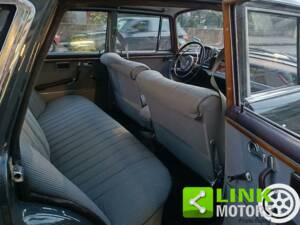 Imagen 9/10 de Mercedes-Benz 220 SE b (1960)