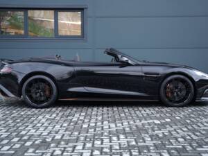 Image 3/50 of Aston Martin Vanquish S Volante (2018)