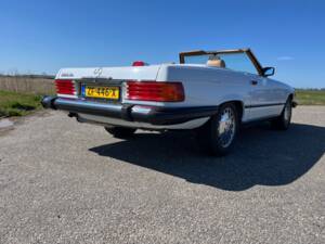 Image 6/16 of Mercedes-Benz 560 SL (1987)