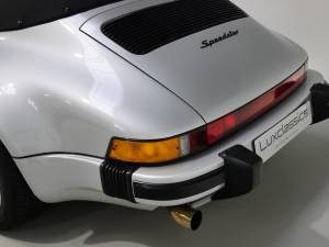 Imagen 12/29 de Porsche 911 Speedster 3.2 (1989)