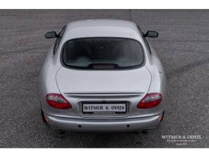 Image 6/30 de Jaguar XKR (1999)