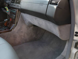 Bild 47/75 von Mercedes-Benz SL 500 (1997)