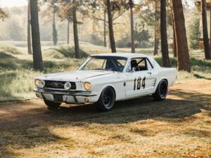 Image 4/20 of Ford Mustang Notchback (1965)