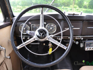 Image 13/41 de Mercedes-Benz 170 S-V (1953)