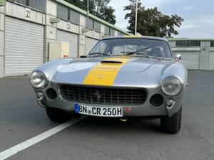 Imagen 4/47 de Ferrari 250 GT Berlinetta Lusso (1962)