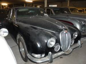 Image 15/20 of Jaguar S-Type 3.8 (1965)